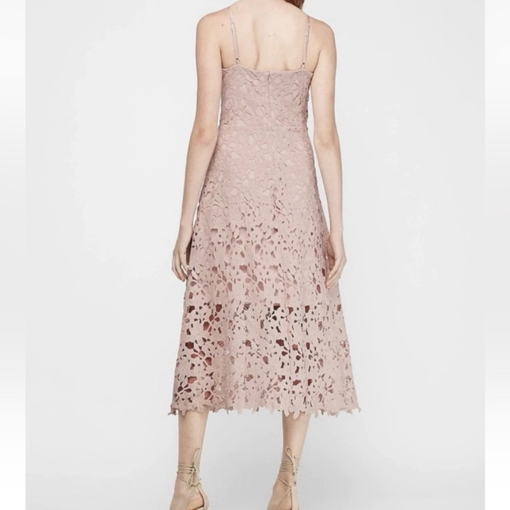 Express Women’s Pale Truffle Pink Floral Lace Midi Dress Size Small Petite - Picture 2 of 11